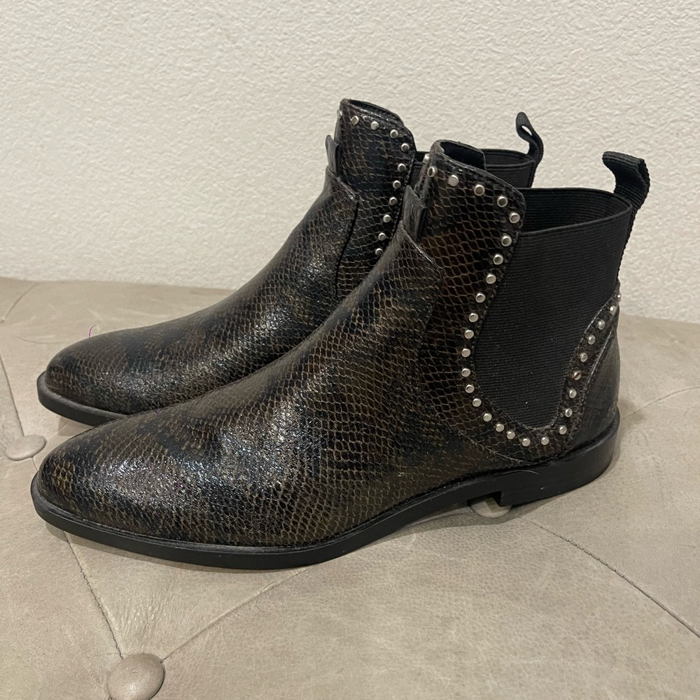 ZARA Flat Ankle Boots:Animal Print:, US 8/EUR 39
